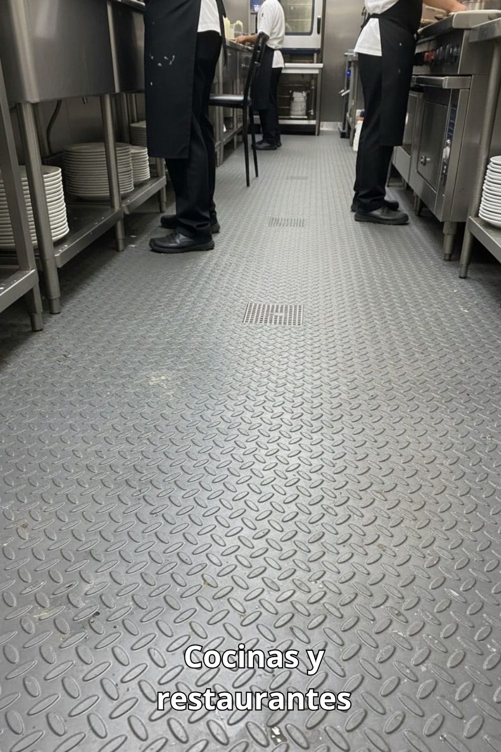 Tapete Piso Antiderrapante Espiga O Tachon Negro 1.0x3.5m Uso Rudo